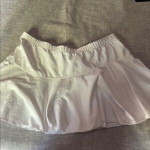 White Nike Women's Tennis Skirt - Medium